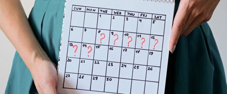 Kiedy wraca miesiączkowanie po porodzie? Wszystko, co musisz wiedzieć