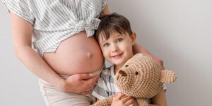 Jak szpital informuje o urodzeniu dziecka?