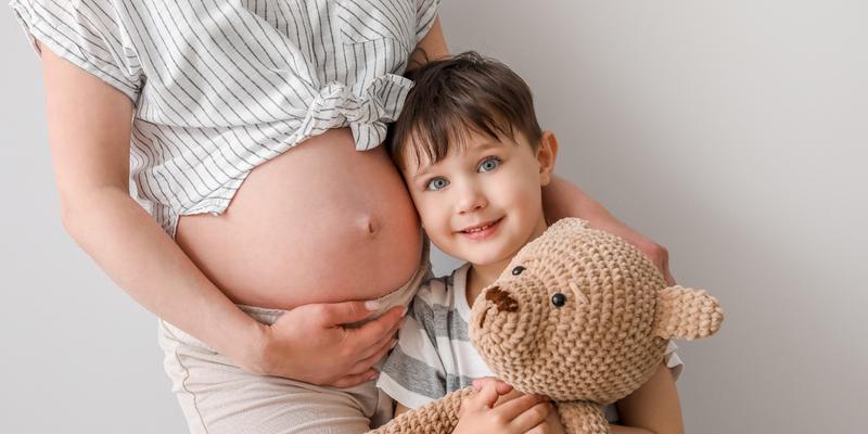 Jak szpital informuje o urodzeniu dziecka?